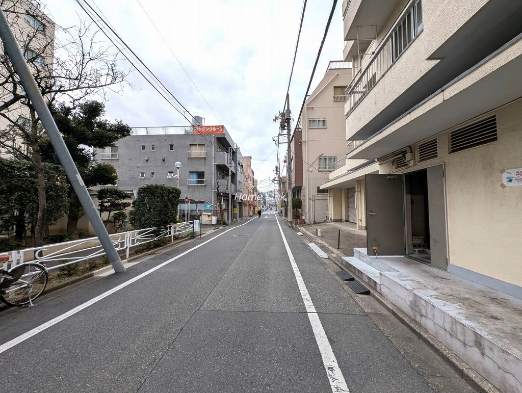 ローヤルハイツ　南側 前面道路